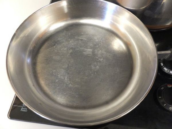 REVERE WARE COPPER BOTTOM COOKWARE 5 PANS WITH 3 LIDS