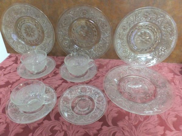 PRESSED DEPRESSION GLASS LUNCHEON DISHES - Daisy pattern