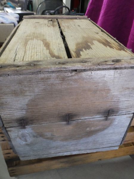 VINTAGE RUSTIC WOOD SHIPPING CRATES