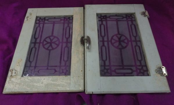 NEAT VINTAGE ETCHED GLASS DOORS