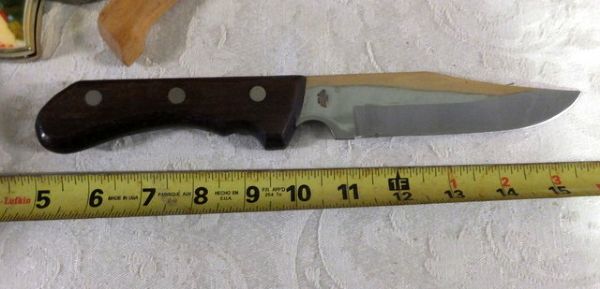 HUNTING KNIFE, FILET KNIFE, JOHN WAYNE & INDIAN KNIFE 