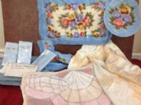 VARIETY LOT - PEACH COLOR QUILT, SHELL RUGS, 3 PIECE BATHROOM SET, NEVER USED PLACEMATS & NAPKINS