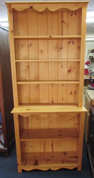 PINE HUTCH-STYLE BOOKCASE