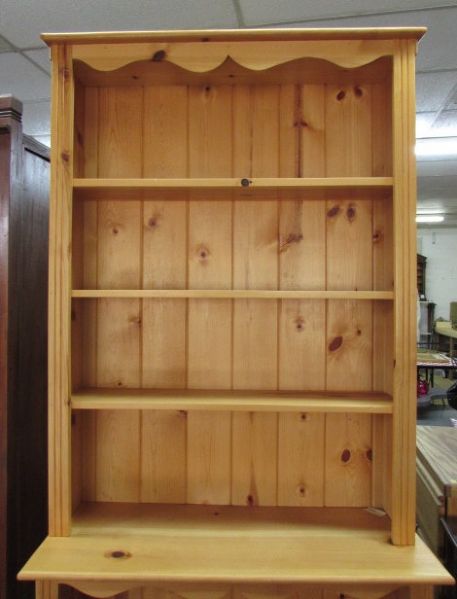 PINE HUTCH-STYLE BOOKCASE