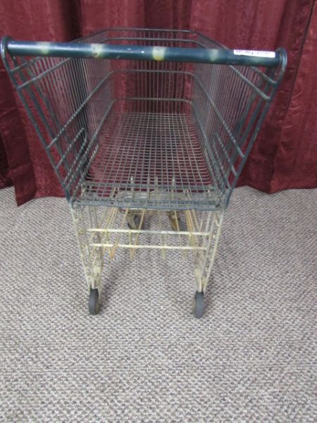 VINTAGE METAL GROCERY CART