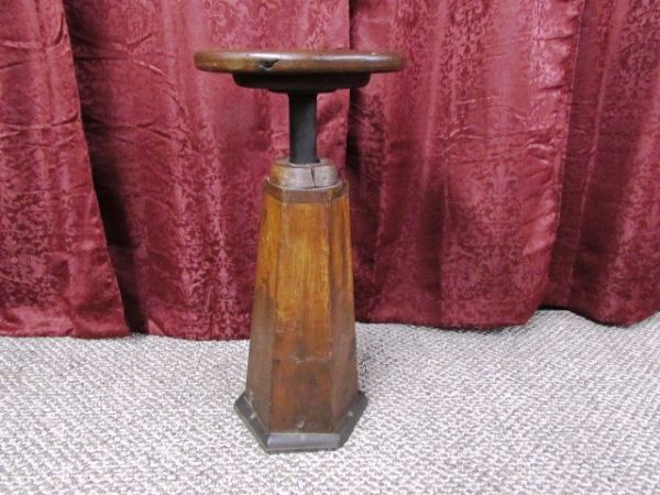 ANTIQUE WOOD STOOL WITH HEXAGON BASE.