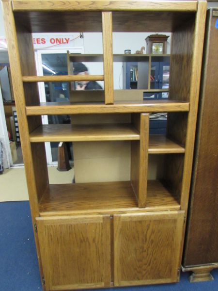 Lot Detail Entertainmentshelving Unit Oak Veneer Over Plywood 1981