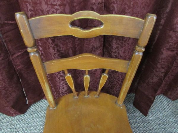 VINTAGE MAPLE KITCHEN CHAIR