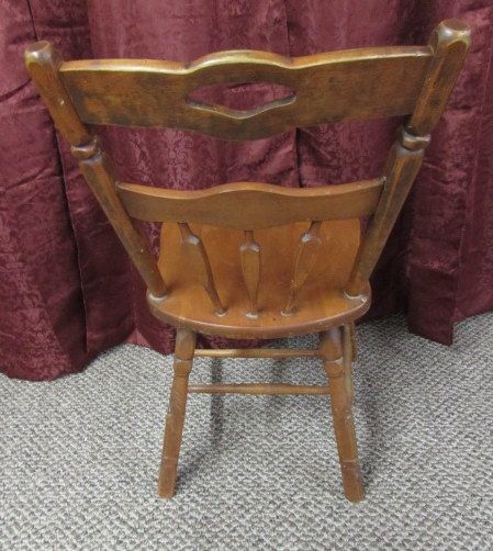 VINTAGE MAPLE KITCHEN CHAIR