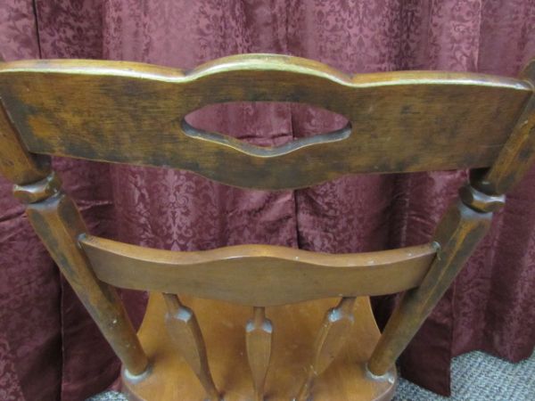 VINTAGE MAPLE KITCHEN CHAIR