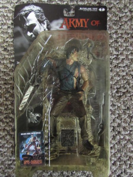 McFARLANE TOYS MOVIE MANIACS 3 ACTION FIGURE -SCARY!!