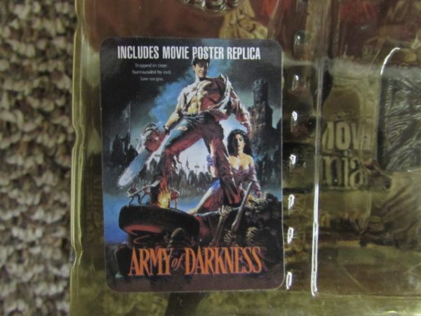 McFARLANE TOYS MOVIE MANIACS 3 ACTION FIGURE -SCARY!!