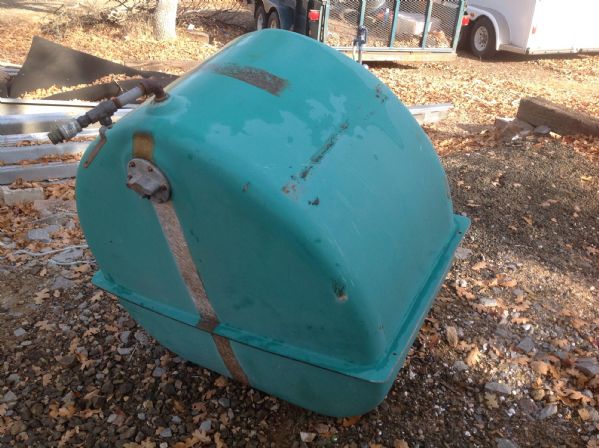 FIBERGLASS WATER STORAGE TANK