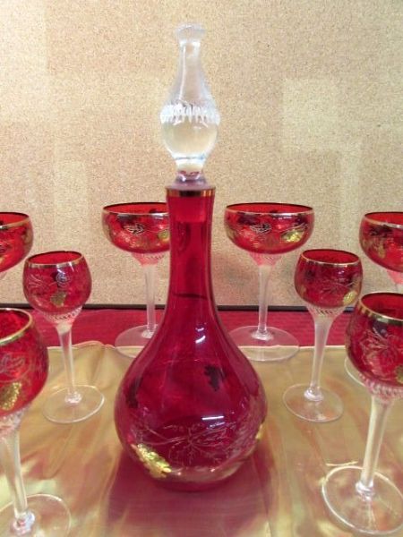 FABULOUS ANTIQUE DECANTER, WINE & COGNAC GLASSES