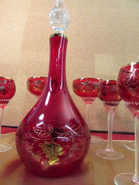 FABULOUS ANTIQUE DECANTER, WINE & COGNAC GLASSES