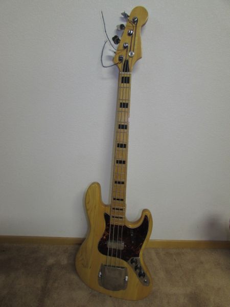 VINTAGE GLOBAL BASS GUITAR/COPY OF FENDER PLAYED BY RUSH GUITARIST -  RESERVE ITEM