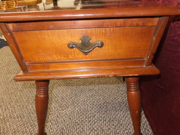 VINTAGE WOOD SIDE TABLE BY MERSMAN