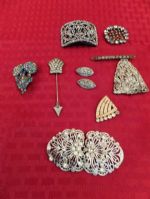 GORGEOUS ANTIQUE AND VINTAGE BROOCHES & CLASPS