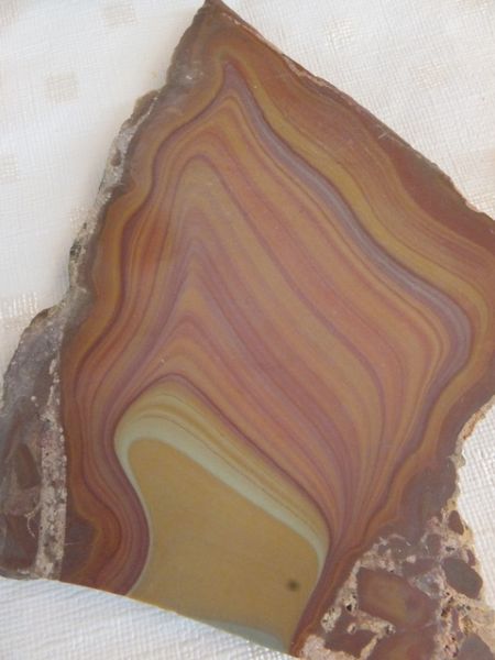 LAPIDARY - BEAUTIFUL ROCKS, SLABS AND BOOKENDS