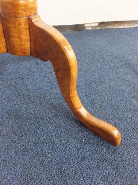 ANTIQUE TIGER MAPLE CANDLESTICK  TABLE