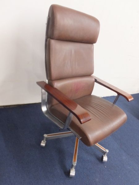 VERY EXECUTIVE CHAIR - MID-CENTURY MODERN!