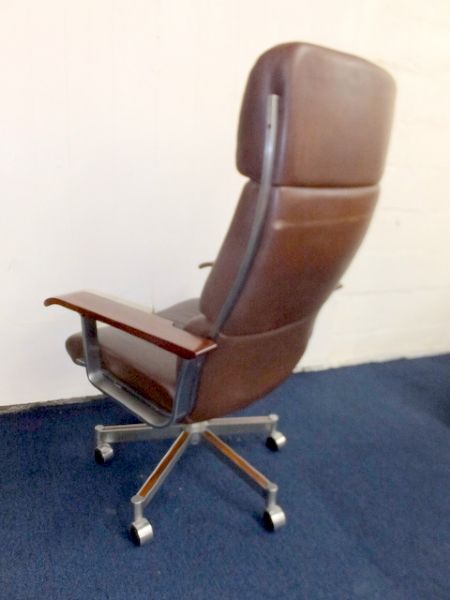 VERY EXECUTIVE CHAIR - MID-CENTURY MODERN!