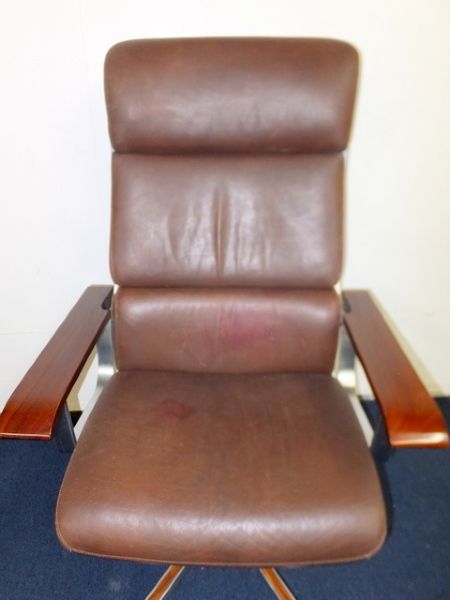 VERY EXECUTIVE CHAIR - MID-CENTURY MODERN!