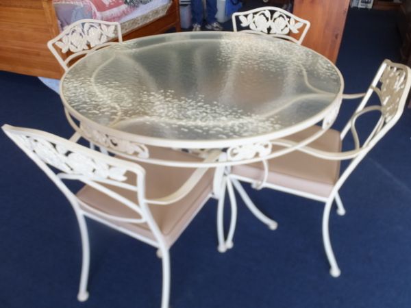 LUXURY WROUGHT IRON GLASS TOP TABLE AND FOUR CHAIRS - LIKE NEW!