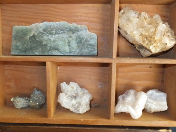 CURIO CABINET WITH QUALITY SLABS, & ROCK SPECIMENS