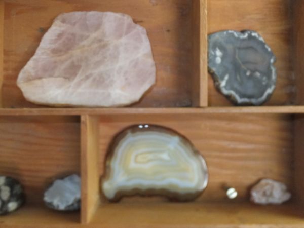 CURIO CABINET WITH QUALITY SLABS, & ROCK SPECIMENS