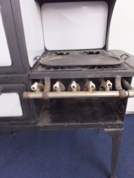 WEDGEWOOD FIRST EDITION GAS STOVE - PRE-1910!