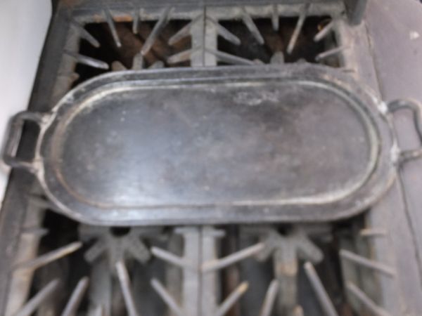 WEDGEWOOD FIRST EDITION GAS STOVE - PRE-1910!