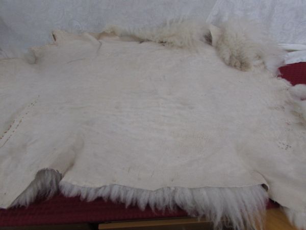 EXTREMELY FINE SHETLAND SHEEPSKIN RUG/THROW