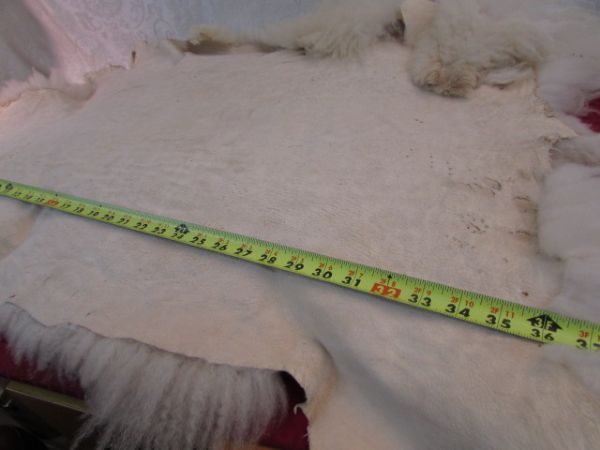 EXTREMELY FINE SHETLAND SHEEPSKIN RUG/THROW