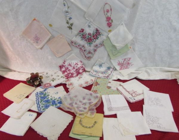 VINTAGE PIN CUSHION/SPOOL HOLDER COMBO & HANKIES