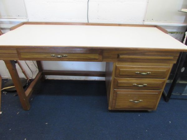 SECRETARIAL DESK WOOD OVER PLYWOOD & FORMICA TOP