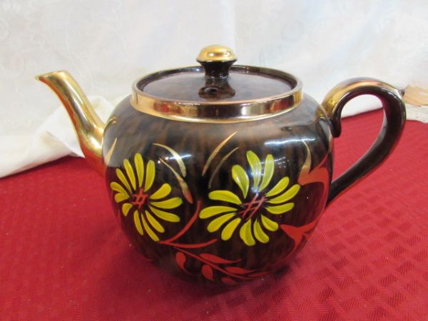  VINTAGE TEAPOTS, LEFTON CHINA, CIGARETTE LIGHTER