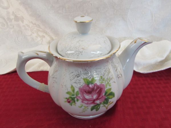  VINTAGE TEAPOTS, LEFTON CHINA, CIGARETTE LIGHTER