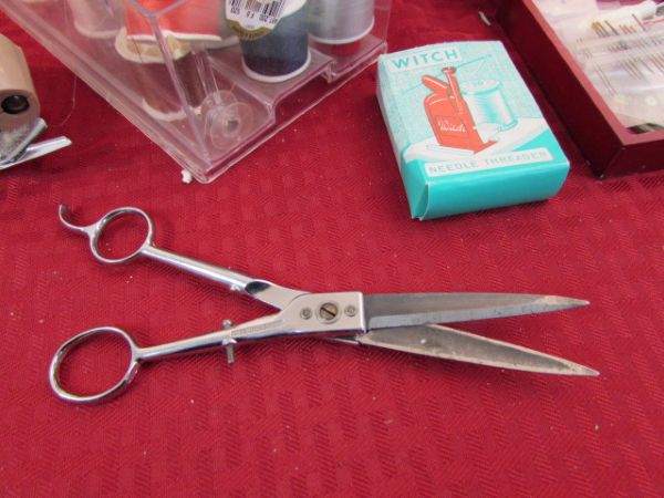 SEWING BASKETS WITH NOTIONS, SHARP SCISSORS