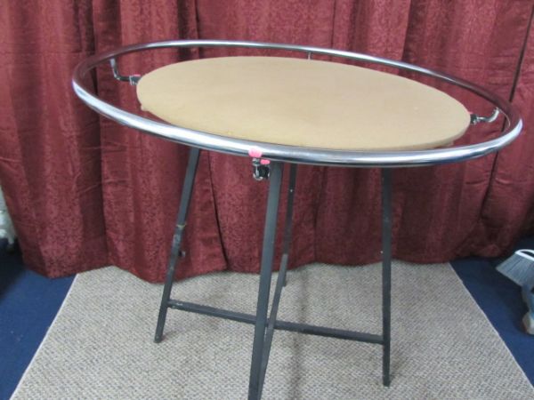 LARGE CHROME RING CLOTHING DISPLAY RACK
