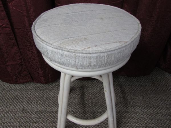 WHITE CANE STOOL