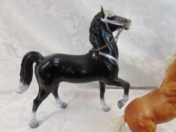 VINTAGE MOLDED PLASTC HORSES