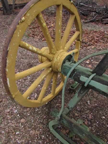 JOHN DEERE GREEN & YELLOW WAGON FRONT WHEELS & AXLES **There is a $225 reserve on this item***