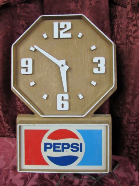 VINTAGE PEPSI CLOCK