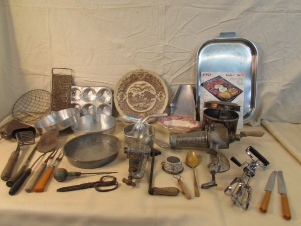 VINTAGE KITCHEN WARE & TRANSFER WARE PLATES