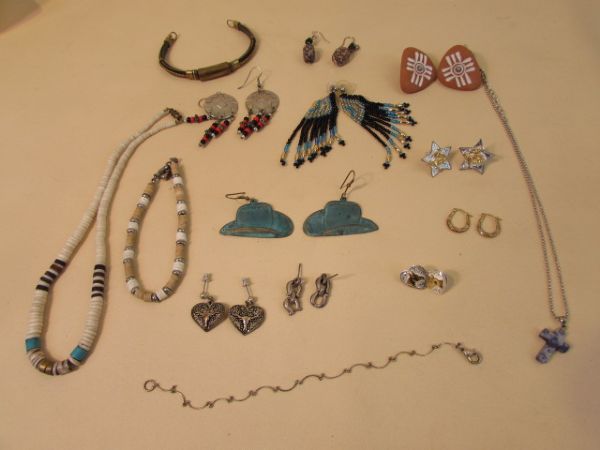 WESTERN STYLE JEWELRY INCLUDES SILVER BRACELET & HORSESHOE EARRINGS.