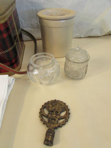 PICNIC IN VINTAGE STYLE - TIN PICNIC BASKET, LINED TABLECLOTH & NAPKINS, CRYSTAL DISH, OLD CROCK  MILK JUGS