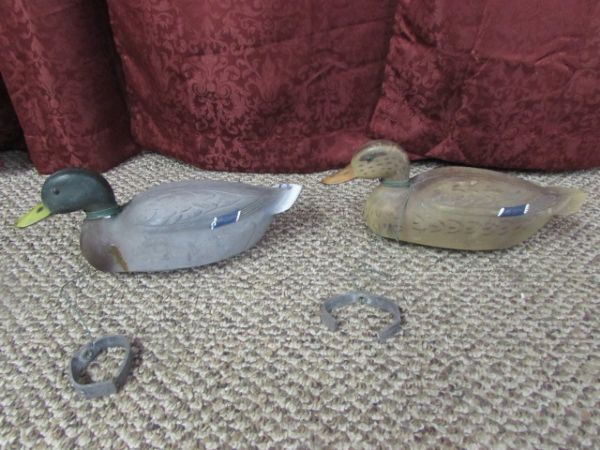 COLLECTIBLE VINTAGE HERTERS DECOYS