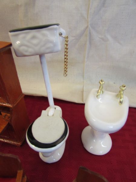 MINIATURE DOLL HOUSE FURNITURE