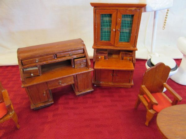MINIATURE DOLL HOUSE FURNITURE